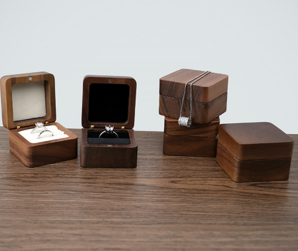 Compact Wooden Ring Keeper